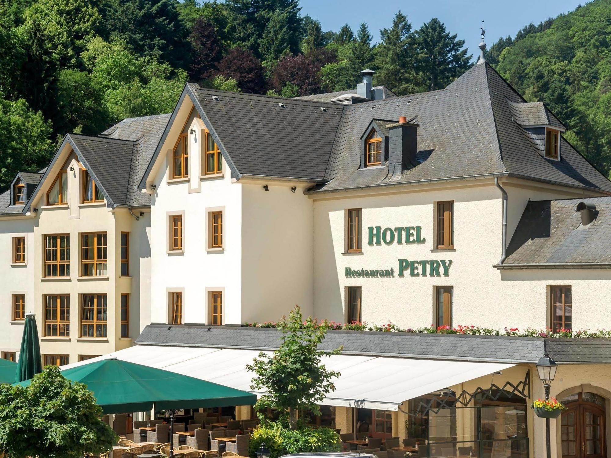 Logis Hotel-Restaurant Petry Vianden Exterior photo